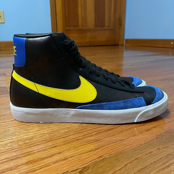 NIKE BLAZER MID '77 VINTAGE SHOES PEACE LOVE & BASKETBALL MENS SZ 9.5 DC1414 001 - Picture 2 of 12